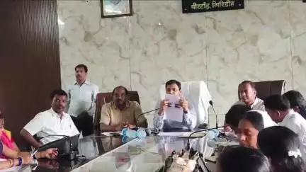 पीरटांड: पीरटांड़ में बीएलओ प्रशिक्षण कार्यक्रम, एसडीएम व निर्वाचन पदाधिकारी समेत कई अधिकारी हुए शामिल।