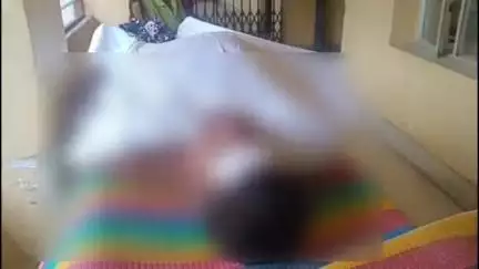 হরিণঘাটা: শ্বশুর বাড়িতে এসে গলায় ফাঁস দিয়ে আত্মঘাতী জামাই,ঘটনার জেরে চাঞ্চল্য হরিনঘাটা থানার মোল্লা বেড়িয়া দাস পাড়ায়