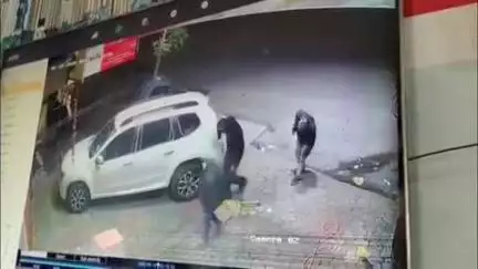 परभणी: पोखर्णी फाटा येथे पुन्हा मशिनरी दुकानाचे शटर तोडून रोख रक्कम पळवली,चोरटे सीसीटीव्ही कॅमेऱ्यात कैद