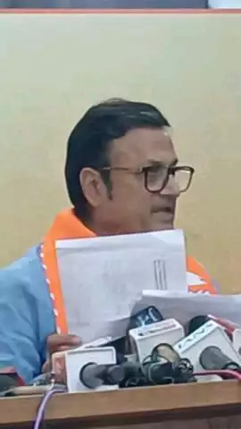 जयपुर: भाजपा प्रदेश कार्यालय  नेता राजेंद्र राठौड़ ने प्रधानमंत्री नरेंद्र मोदी के 11 वर्ष के  उपलब्धियो पर प्रेस वार्ता