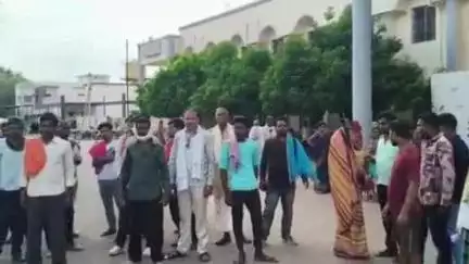 कवर्धा: 7 साल बाद महिला ने पहले बच्चे को जन्म दिया, 3 दिन के नवजात की टिका लगने के बाद मौत, जिला अस्पताल में हुआ जमकर हंगामा