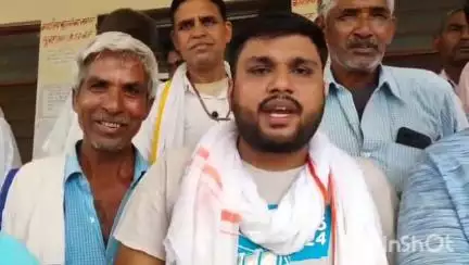 मंडावर: गढ़ हिम्मत सिंह की ढाणियों को अलग राजस्व गांव बनाने का ग्रामीणों ने किया विरोध, एसडीएम को सौंपा ज्ञापन