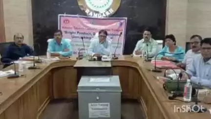 रामगढ़: समाहरणालय के सभागार में तंबाकू नियंत्रण को लेकर उपायुक्त की अध्यक्षता में हुई बैठक