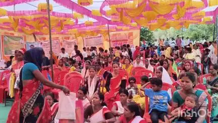 लातेहार: धरती आबा जनजाति ग्राम उत्कर्ष अभियान के तहत परसही पंचायत भवन में शिविर का आयोजन किया गया