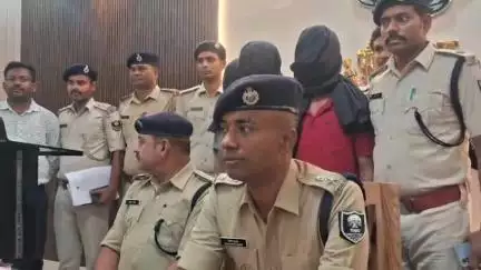 डेहरी: ज़िले के विभिन्न थाना क्षेत्रों से पुलिस ने अलग-अलग मामलों में 38 लोगों को किया गिरफ्तार