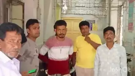বর্ধমান ১: কয়রাপুর এলাকায় পিকআপ ভ্যান উল্টে গিয়ে মৃত্যু ব্যক্তির