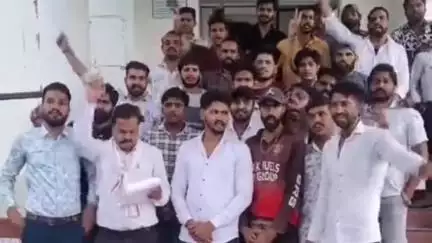 रतलाम नगर: गुर्जर समाज के इतिहास से छेड़छाड़ करने का मामला, राष्ट्रीय गुर्जर स्वाभिमान संघर्ष समिति ने कलेक्ट्रेट में दिया ज्ञापन