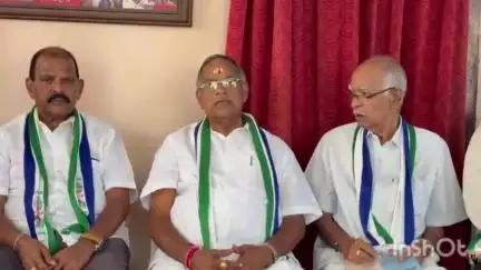 విజయనగరం: వైసీపీ పోరాట ఫలితంగానే ప్రభుత్వం తల్లికి వందనం సొమ్మును జమ చేసింది: బొబ్బిలి మాజీ ఎమ్మెల్యే శంబంగి