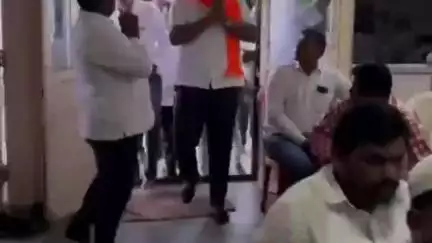 गंगाखेड: राम सीता सदन गंगाखेड येथे आमदार रत्नाकर गुट्टे यांच्या उपस्थितीत भाजपा ग्रामीण जिल्हाध्यक्ष सुरेश भुमरे यांचा सत्कार