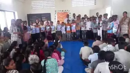 रोहा: तालुक्यात शाळेची घंटा वाजली; धाटाव औद्योगिक विद्यालयात विद्यार्थ्यांचे जंगी स्वागत, गटविकास अधिकाऱ्यांची उपस्थिती