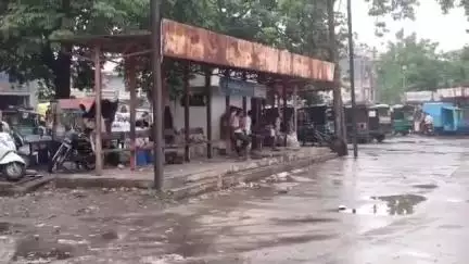 શહેરમાં સીટી બસ સેવા લાંબા સમયથી બંધ હોય જે અંગે ગંગાજળિયા તળાવ ખાતેથી લોકોએ પ્રતિક્રિયા આપી #jansamasya