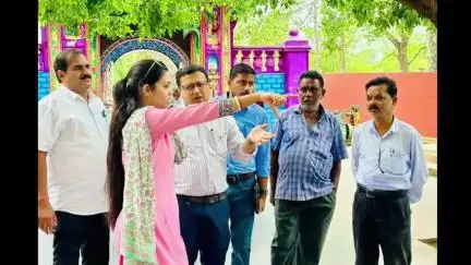 ପଦ୍ମପୁର: ନୃସିଂହନାଥ ପୀଠରେ ହେବାକୁ ଥିବା ଉନ୍ନୟନ ମୂଳକ କାର୍ଯ୍ୟର ତଦାରଖ କଲେ ପଦ୍ମପୁର ବିଧାୟିକା ବର୍ଷା ସିଂ ବରିହା