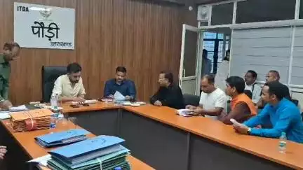 पौड़ी: जिलाधिकारी ने त्रिस्तरीय पंचायत चुनाव के अंतिम आरक्षण प्रकाशन से पूर्व सुनी आपत्तियां