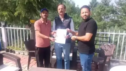 शिलाई में बेरोजगार शारीरिक शिक्षक संघ के सदस्यों ने विधायक और मंत्री हर्षवर्धन से की मुलाकात