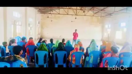भीमपुर: भीमपुर में महिला समूह संगठन की बैठक सम्पन्न, विभिन्न विषयों पर चर्चा की गई और योजनाओं की जानकारी दी गई