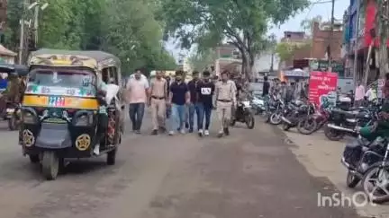 गुना नगर: बारात में लड़ाई के बाद फायरिंग और गुना में अवैध हथियार तस्करी के दो आरोपी कैंट पुलिस द्वारा गिरफ्तार, शहर में निकला जुलूस