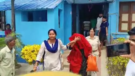 দাঁতন ১: তুরকা এলাকায় নাবালকের গলার নলি কেটে খুনের অভিযোগ গ্রেফতার কাকু ও সৎ মা কে আদালতে পেশ করল পুলিশ
