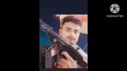 बीरपुर: जिंदपुर के मोहम्मद कुर्बान की हथियारों के साथ सोशल मीडिया पर फोटो वायरल