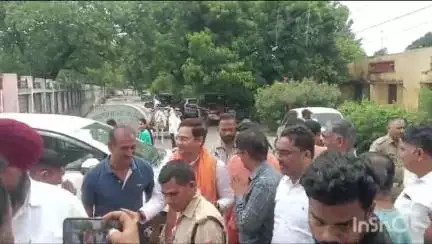 बाजपुर: गन्ना मंत्री ने पीड़ितों को नियुक्ति पत्र दिए, कार्यक्रम में बुजुर्ग महिला हुई भावुक