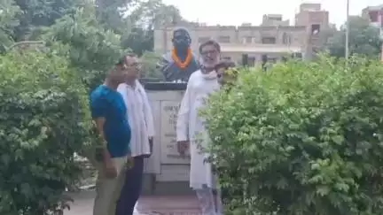 गया टाउन सीडी ब्लॉक: गया के आजाद पार्क में कांग्रेस पार्टी ने देशबंधु चितरंजन दास की 100वीं पुण्यतिथि मनाई, किया माल्यार्पण