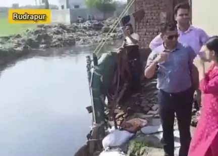 रुद्रपुर: पहाड़गंज में कल्याणी नदी के किनारे किए अतिक्रमण का एडीएम ने किया निरीक्षण, नोटिस देने के दिए निर्देश