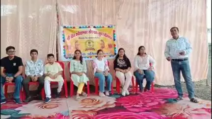 सैलाना: श्री जैन श्वेतांबर सोशल ने कार्तिक गार्डन में प्रतिभावान बच्चों को किया सम्मानित