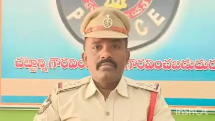 రోడ్డు ప్రమాదంలో గాయపడిన వారికీ క్షతగాత్రులకు చికిత్స అందిస్తే రివార్డులు. si చిన్న పీరయ్య