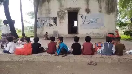 जिंतूर: कुंभारी गावात अंगणवाडीत शिक्षिका नसल्याने विद्यार्थ्यांचे शैक्षणिक नुकसान #Jansamasya