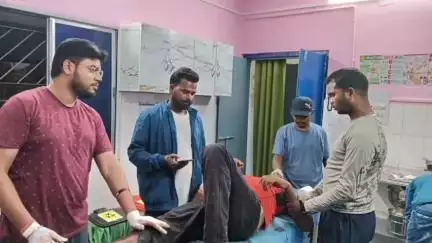 भंडरा: कुंदो गुड़गुड़ टोली के पास अज्ञात वाहन की टक्कर से अधेड़ व्यक्ति घायल, रिम्स के लिए रेफर किया गया