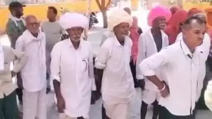 सरवाड़: गोयला में मनरेगा के कच्चे कार्य बंद होने का जताया विरोध, अमृतिया तालाब की मरम्मत की उठाई मांग