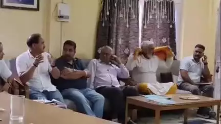 बैजनाथ: महाकाल मंदिर में एसडीएम बैजनाथ संकल्प गौतम की अध्यक्षता में बैठक का हुआ आयोजन