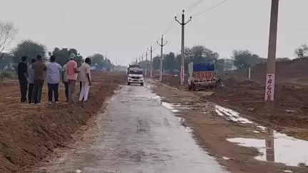 बस्सी: कालाडेरा के खन्नीपुरा में बीएसएफ के हेड कॉन्स्टेबल का पार्थिव शरीर पहुंचा, सैन्य सम्मान के साथ हुआ अंतिम संस्कार