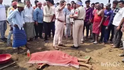 मुंगेली: मुंगेली में नशे में धुत युवक ने 62 वर्षीय बुजुर्ग महिला की कुदाल से हत्या की, आरोपी गिरफ्तार