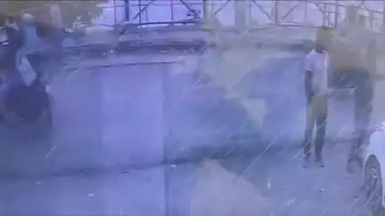 सिवनी: दलसागर तालाब के पास बदमाश ने चाकू की नोक पर युवक से स्कूटी लूटी, वीडियो वायरल