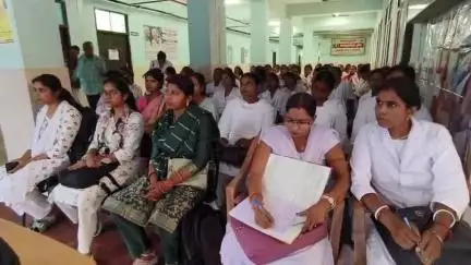 त्रिवेणीगंज: त्रिवेणीगंज अनुमंडलीय अस्पताल में डायरिया से बचाव के लिए एएनएम का प्रशिक्षण