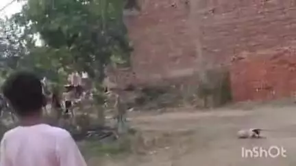 सिकंदराराऊ: गिरधरपुर में मामूली विवाद को लेकर दो पक्षों में हुआ झगड़ा और मारपीट, ग्रामीणों ने समझा-बुझाकर मामला किया शांत