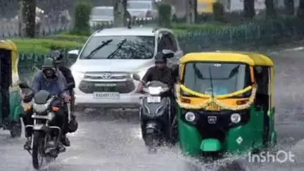 ಕಾರವಾರ: ಜಿಲ್ಲೆಯಲ್ಲಿ ಅಬ್ಬರದ ಮಳೆ : ಜಿಲ್ಲಾಧಿಕಾರಿಯಿಂದ  ಮಂಗಳವಾರ ಶಾಲಾ ಕಾಲೇಜಿಗೆ ರಜೆ ಘೋಷಣೆ