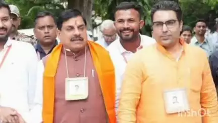 त्योंथर: पचमढ़ी में मुख्यमंत्री डॉ. मोहन यादव से त्यौंथर विधायक सिद्धार्थ तिवारी ने की मुलाकात, कई मुद्दों पर हुई चर्चा