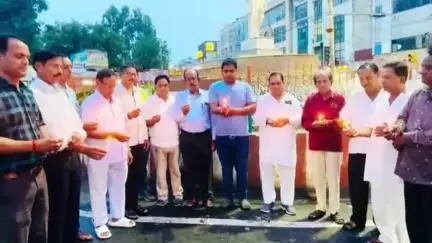 ब्यावर: ब्यावर शहर में जिला कांग्रेस सेवादल ने हवाई और हेलीकॉप्टर हादसे में दिग्वंतों को दी श्रद्धांजलि