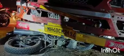 बलिया: सागरपाली–थम्हनपुरा मार्ग पर अनियंत्रित डीसीएम ने मचाया तांडव, एक व्यक्ति की मौत, 9 घायल