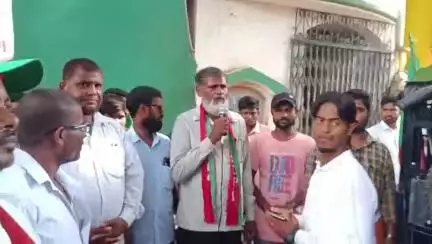 সাগরদিঘি: SDPO এর রাস্তা মেরামতের দাবিতে পদযাত্রা, স্মারকলিপি পেশ কাবিলপুরে