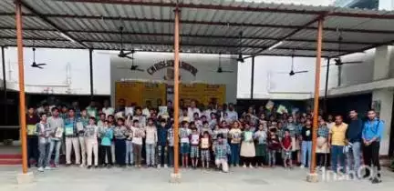 श्योपुर: शासकीय सांदीपनि उच्चतर माध्यमिक विद्यालय में प्रवेश उत्सव मनाया गया, निशुल्क पाठ्यपुस्तकें व गणवेश वितरित