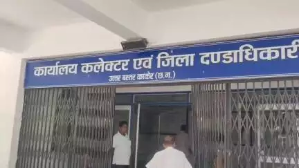 चारामा: दिव्यांग पुत्र को राशन न मिलने पर पिता ने लगाई गुहार