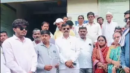 जळगाव जामोद: बी बियाणे, पिक विमा इत्यादी संदर्भात वंचित चे तालुका कृषी अधिकारी यांना निवेदन