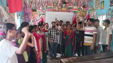 देसरी: ऑल इंडिया स्टूडेंट्स फेडरेशन के कार्यकर्ताओं ने देसरी बाजार में अंचल सम्मेलन का आयोजन किया