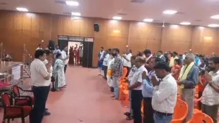 भदेसर: मंडफिया स्थित भगवान सांवलिया सेठ के मंदिर में अहमदाबाद विमान हादसे के दिवंगतों को दी गई श्रद्धांजलि, ADM भी रहीं उपस्थित