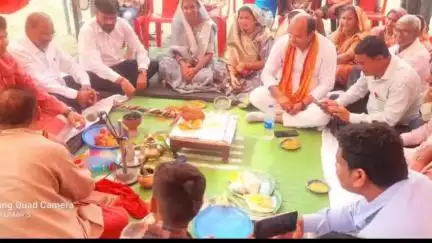 पलारी: दतान में साहू समाज के मांगलिक भवन का भूमि पूजन सम्पन्न, उप मुख्यमंत्री अरुण साव ने वीडियो कॉल के माध्यम से दी बधाई