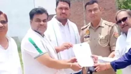 शिकोहाबाद: कांग्रेस पर आपत्तिजनक पोस्ट के खिलाफ कार्रवाई की मांग, कार्यकर्ताओं ने शिकोहाबाद थाने में दी तहरीर