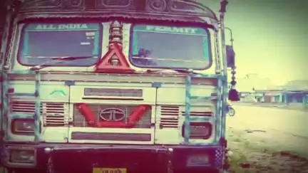 चास: जेल मोड़ के पास पुलिस ने स्क्रैप लोहा लदा ट्रक और पिकअप वैन पकड़ा, जाँच जारी