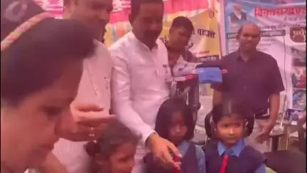 चांपा: बम्हनीडीह के आत्मानंद स्कूल में शाला प्रवेश उत्सव मनाया गया, विधायक व जिला पंचायत उपाध्यक्ष भी हुए उपस्थित